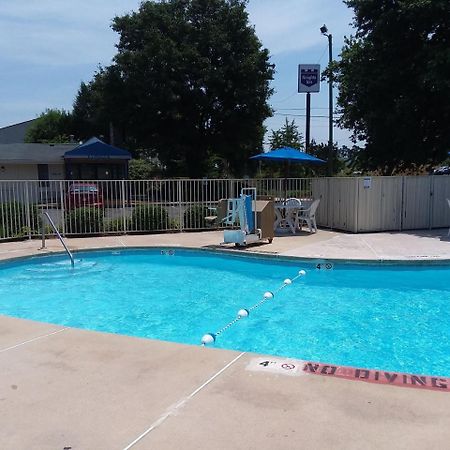 Knights Inn Burlington Nc Εξωτερικό φωτογραφία