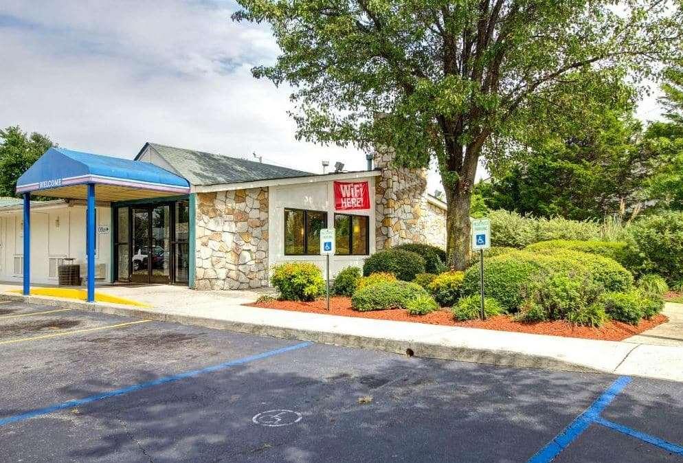 Knights Inn Burlington Nc Εξωτερικό φωτογραφία