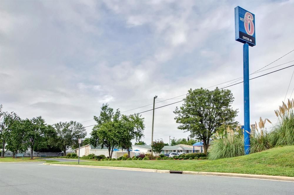 Knights Inn Burlington Nc Εξωτερικό φωτογραφία