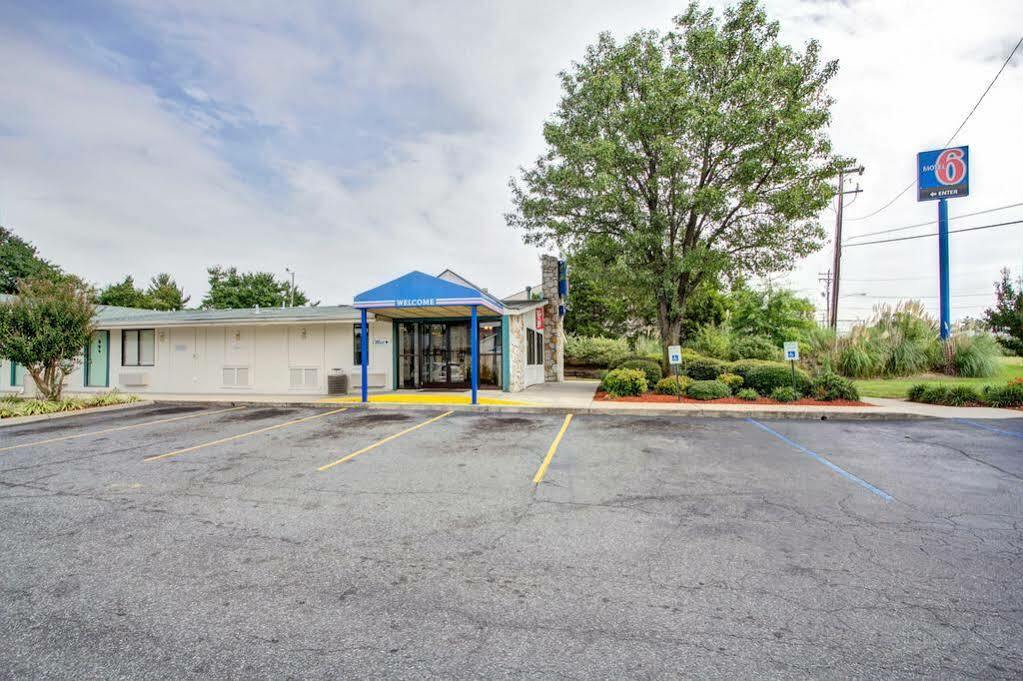 Knights Inn Burlington Nc Εξωτερικό φωτογραφία