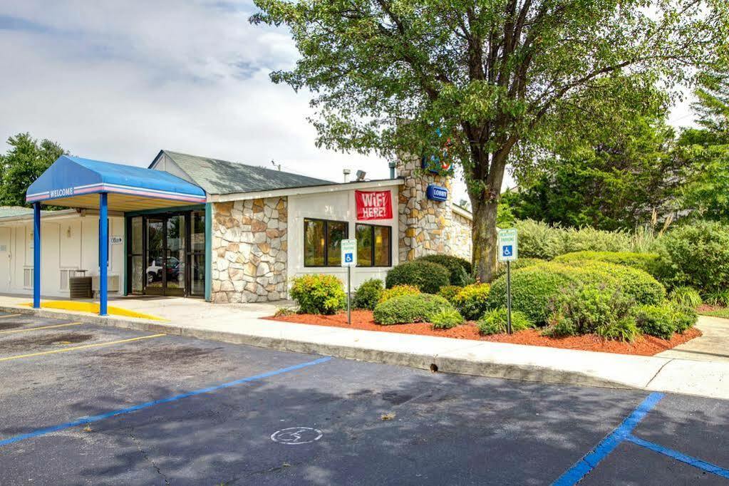 Knights Inn Burlington Nc Εξωτερικό φωτογραφία