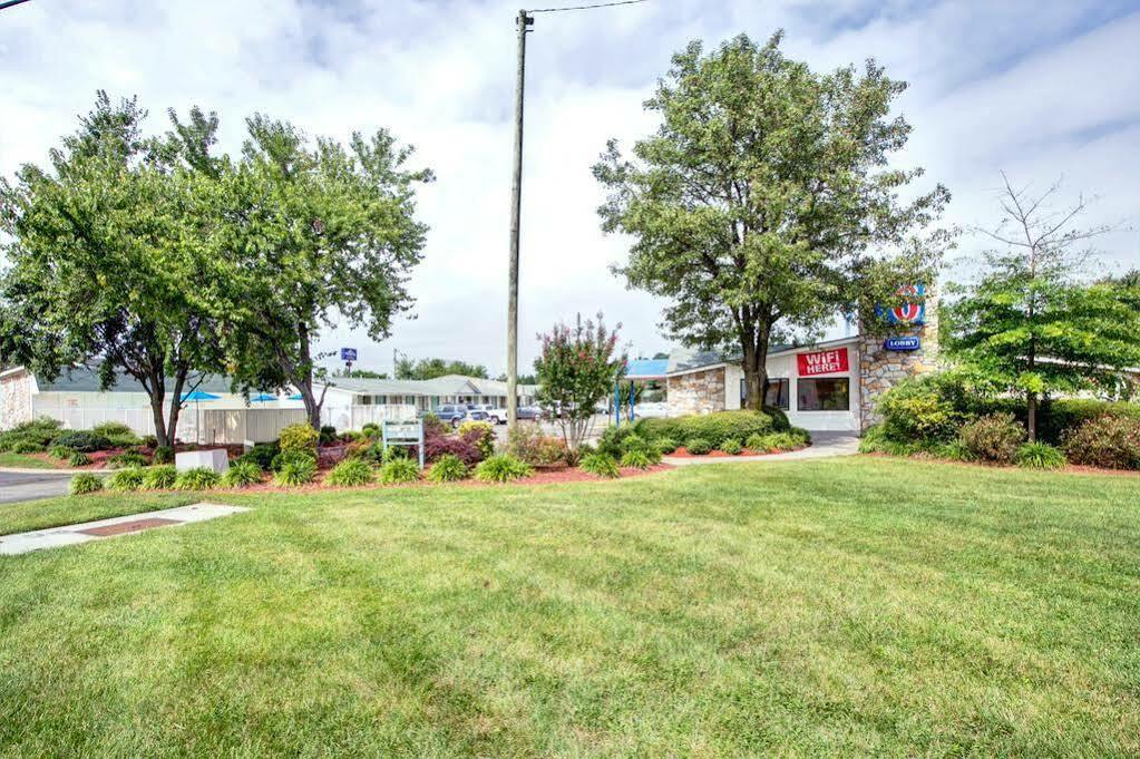 Knights Inn Burlington Nc Εξωτερικό φωτογραφία